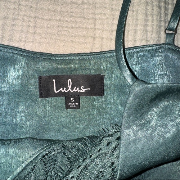 Lulu’s Ireni Forest Green Satin Cami Top NWT - Picture 5 of 11